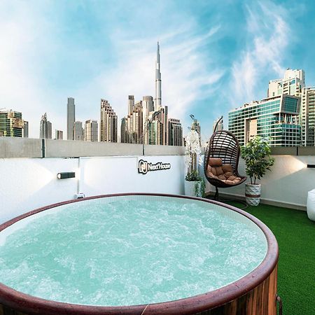 Next'House - Downtown Views Host Ostello Dubai Esterno foto